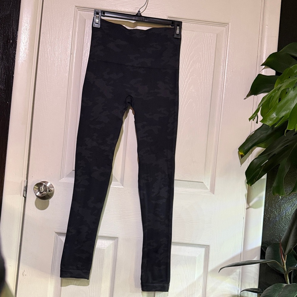 SPANX Black Camouflage Leggings